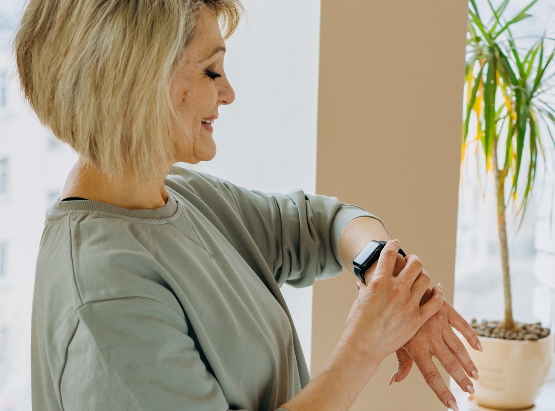 Discover the Benefits of Wrist Pedometers for Seniors
